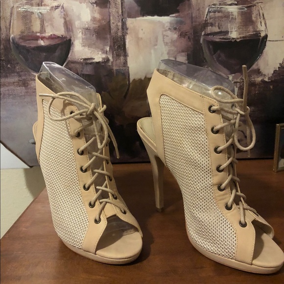 Is it a Bootie, is it a Sandal? It's sure cute!! - Picture 3 of 3